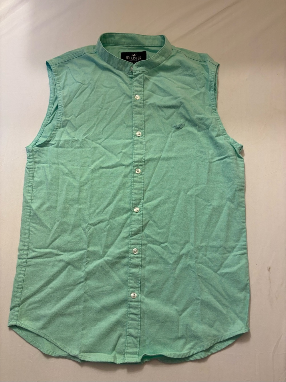 Hollister Men's Sleeveless Button-Down Shirt in Aqua Green